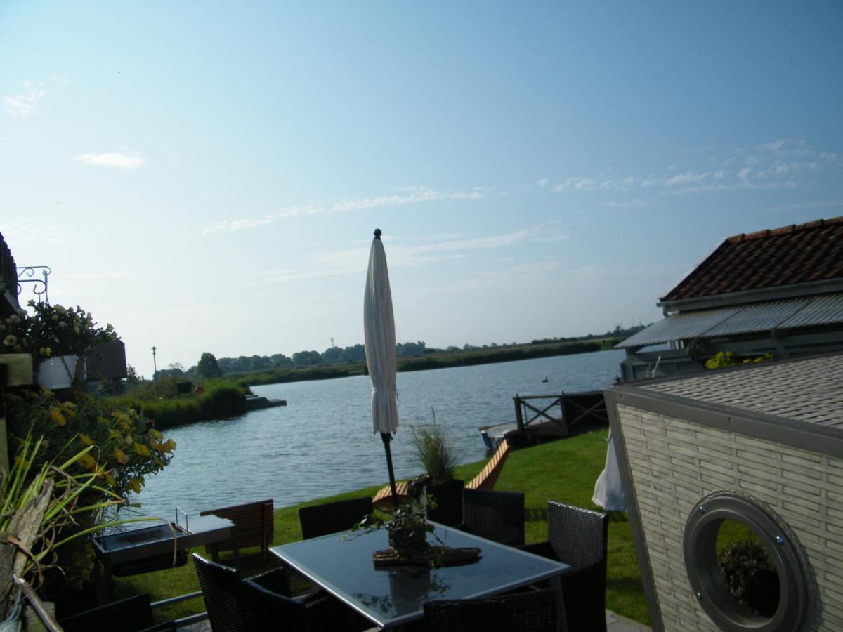 Ferienwohnung Gästehaus  Schöne Aussicht Neuharlingersiel Exterior foto